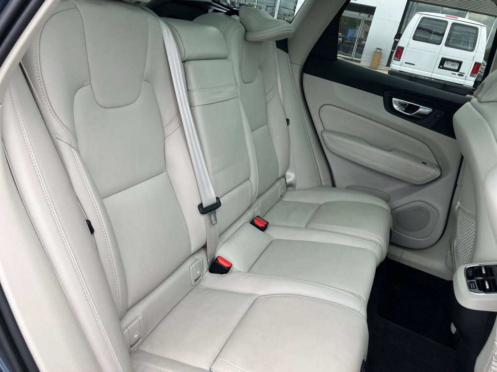 Used 2021 Volvo XC60 T6 Inscription w/ Advanced Package image 28