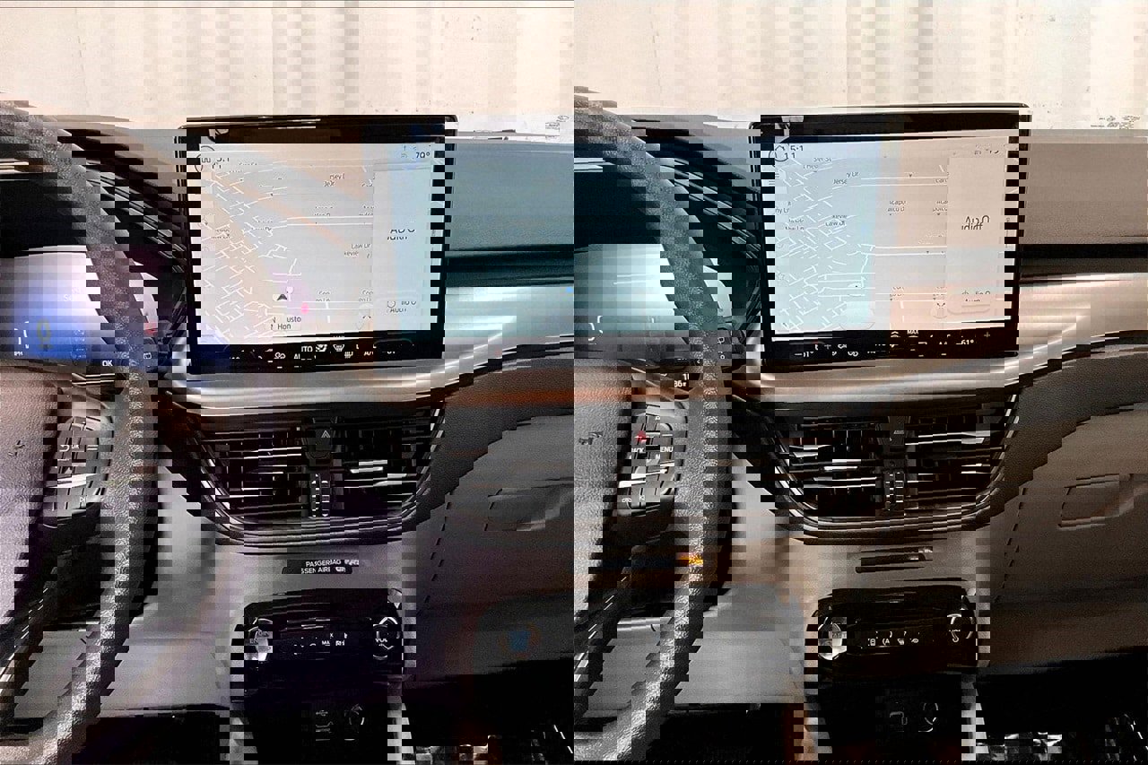 Certified 2025 Ford Escape Active w/ Tech Pack #1 image 5