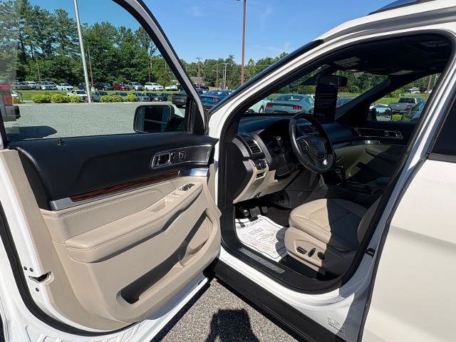Certified 2018 Ford Explorer Limited w/ Equipment Group 301A FWD image 9