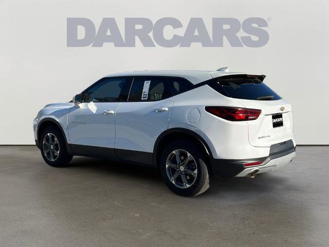 Used 2023 Chevrolet Blazer LT image 3