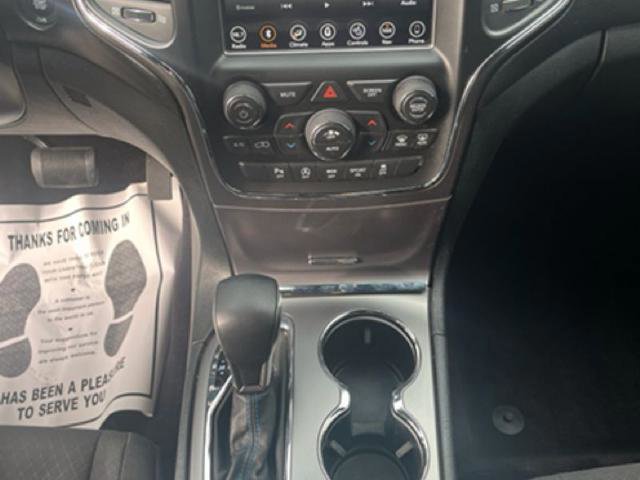 Used 2018 Jeep Grand Cherokee Laredo image 19
