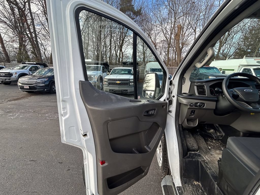 Certified 2024 Ford Transit 250 Low Roof w/ Exterior Upgrade Package RWD image 16