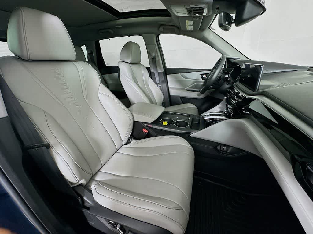 Used 2025 Acura MDX FWD w/ Technology Package image 15