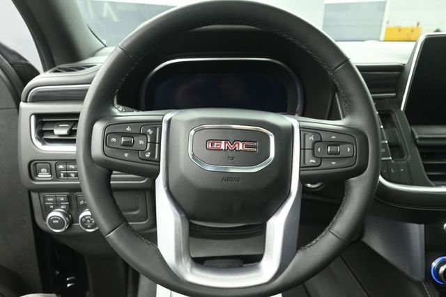 Used 2023 GMC Yukon XL SLT w/ SLT Premium Package AWD/4WD image 16