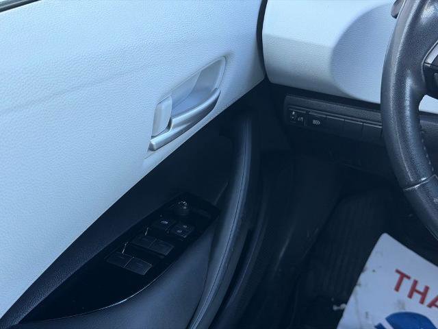 Used 2022 Toyota Corolla SE w/ SE Preferred Package image 19