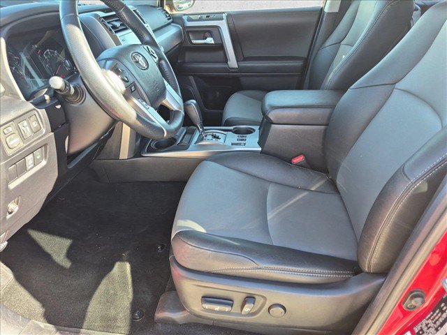Used 2022 Toyota 4Runner SR5 Premium w/ Moonroof Package AWD/4WD image 17