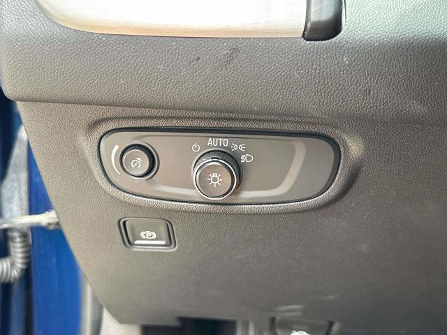 Used 2022 GMC Terrain SLE w/ Driver Convenience Package FWD image 20