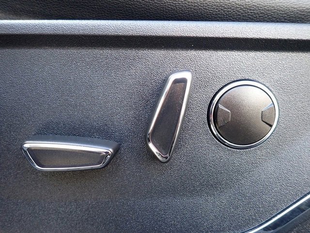 Certified 2022 Ford F150 Lariat w/ Equipment Group 502A High image 23