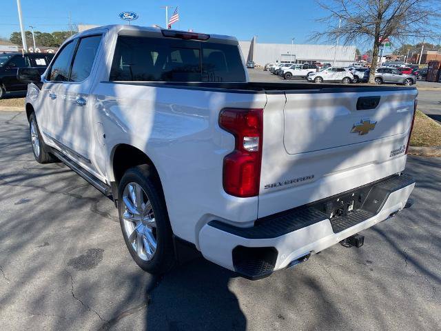 Used 2025 Chevrolet Silverado 1500 High Country image 3