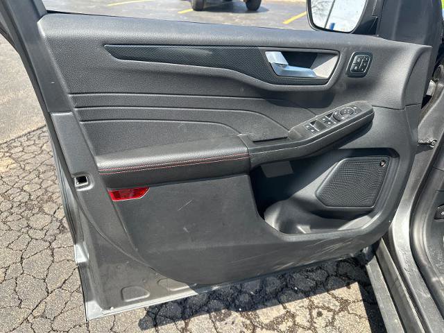 Certified 2025 Ford Escape ST-Line Elite w/ Premium Technology Package AWD/4WD image 30