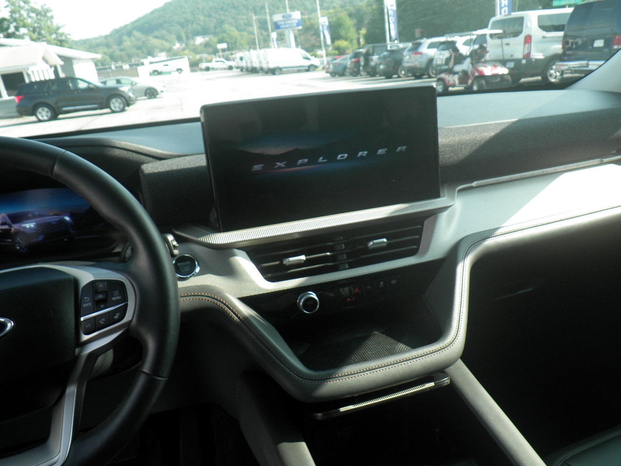 Certified 2025 Ford Explorer Active w/ Active Comfort Package AWD/4WD image 20