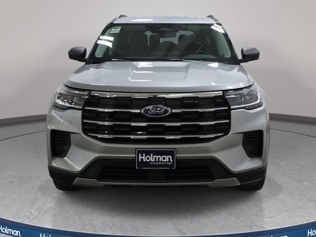 Certified 2025 Ford Explorer Active AWD/4WD image 3