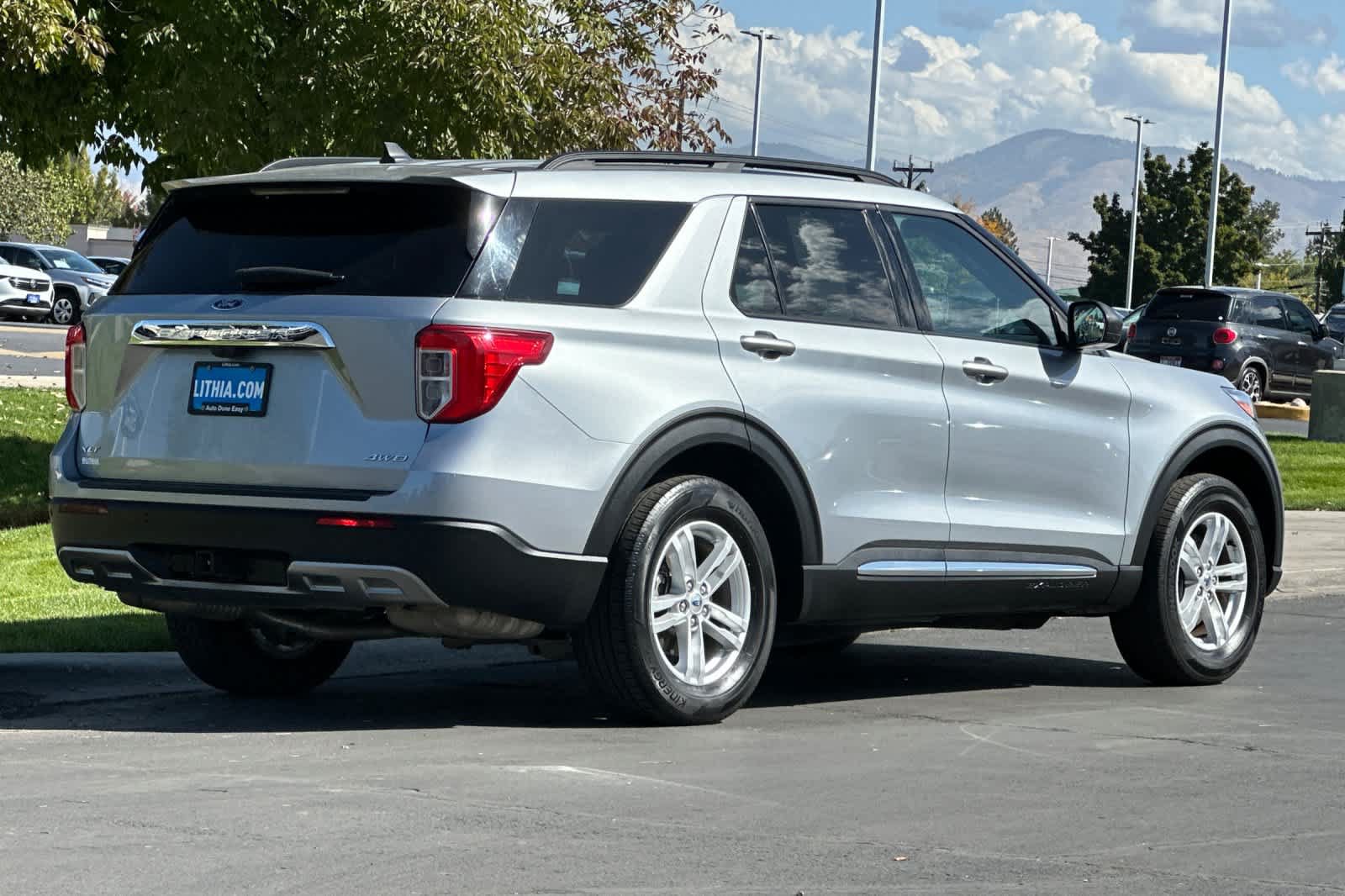 Certified 2023 Ford Explorer XLT w/ Equipment Group 202A AWD/4WD image 2