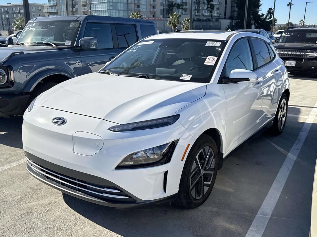 Used 2023 Hyundai Kona SEL image 2