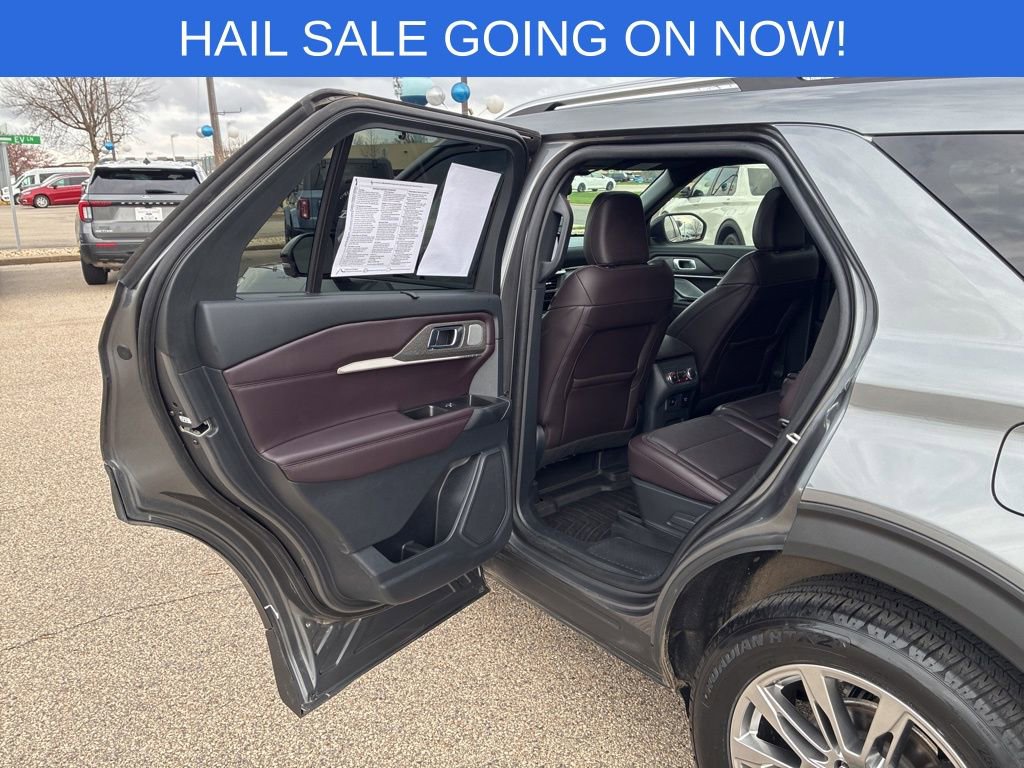 Certified 2025 Ford Explorer Platinum image 37