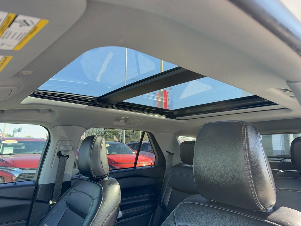 Certified 2023 Ford Explorer Limited w/ Equipment Group 301A image 28