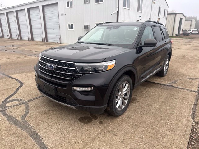 Certified 2020 Ford Explorer XLT w/ Equipment Group 202A AWD/4WD image 5