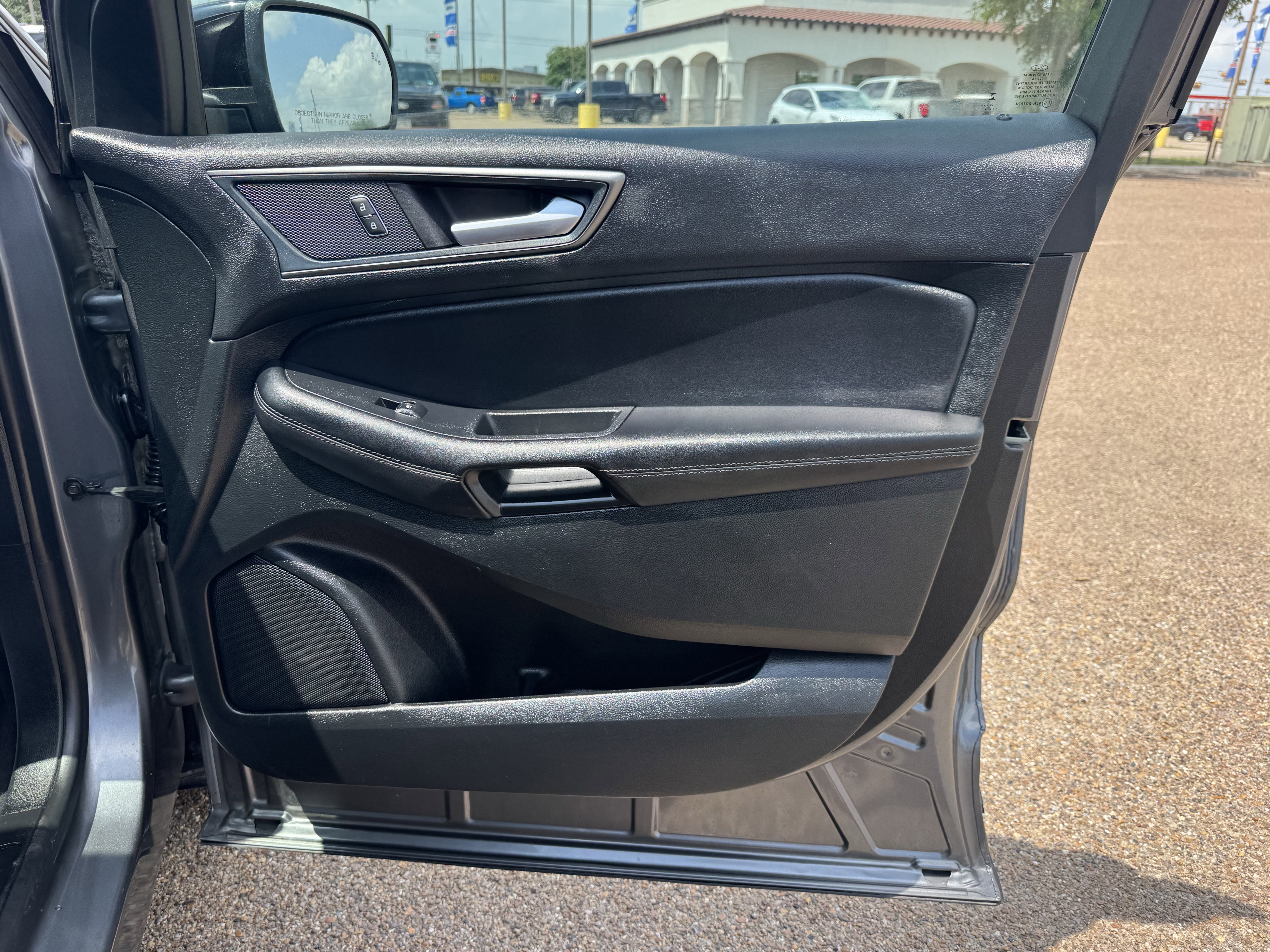 Certified 2024 Ford Edge SE w/ Black Appearance Package AWD/4WD image 34