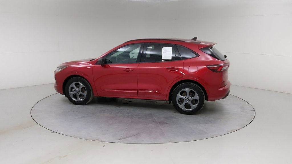 Certified 2024 Ford Escape ST-Line w/ Equipment Group 301A image 17