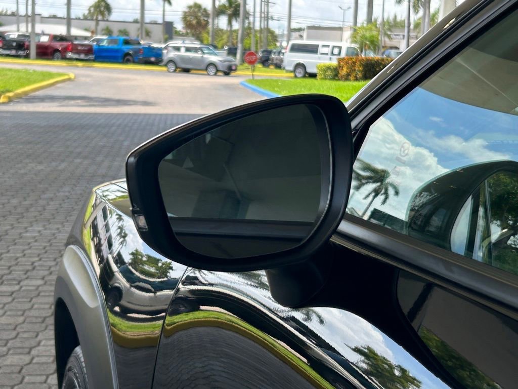 Used 2025 MAZDA CX-50 AWD 2.5 S w/ Premium Plus Pkg image 16