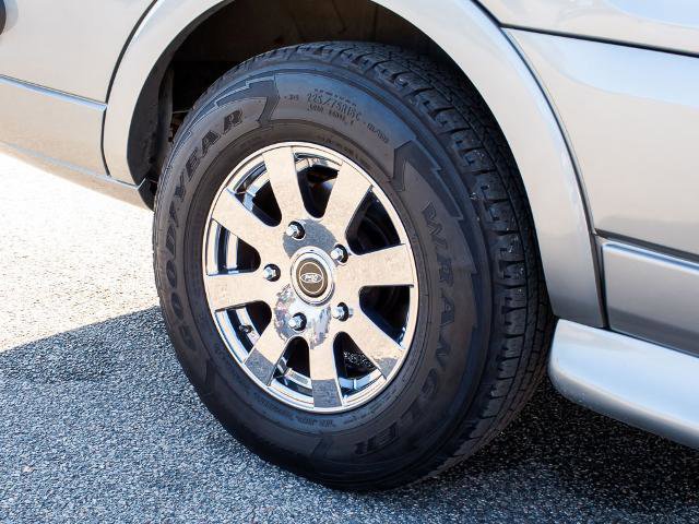 Certified 2017 Ford Transit 150 148 Low Roof w/ Exterior Upgrade Package image 7