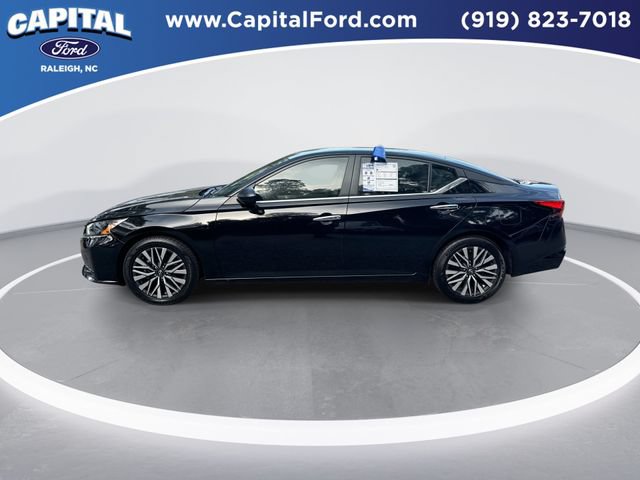 Used 2025 Nissan Altima 2.5 SV FWD image 5