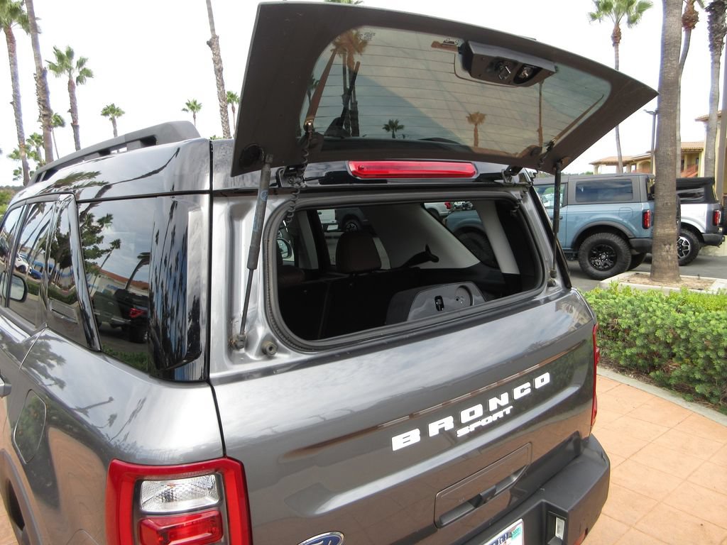 Certified 2024 Ford Bronco Sport Outer Banks w/ Tech Package AWD/4WD image 28