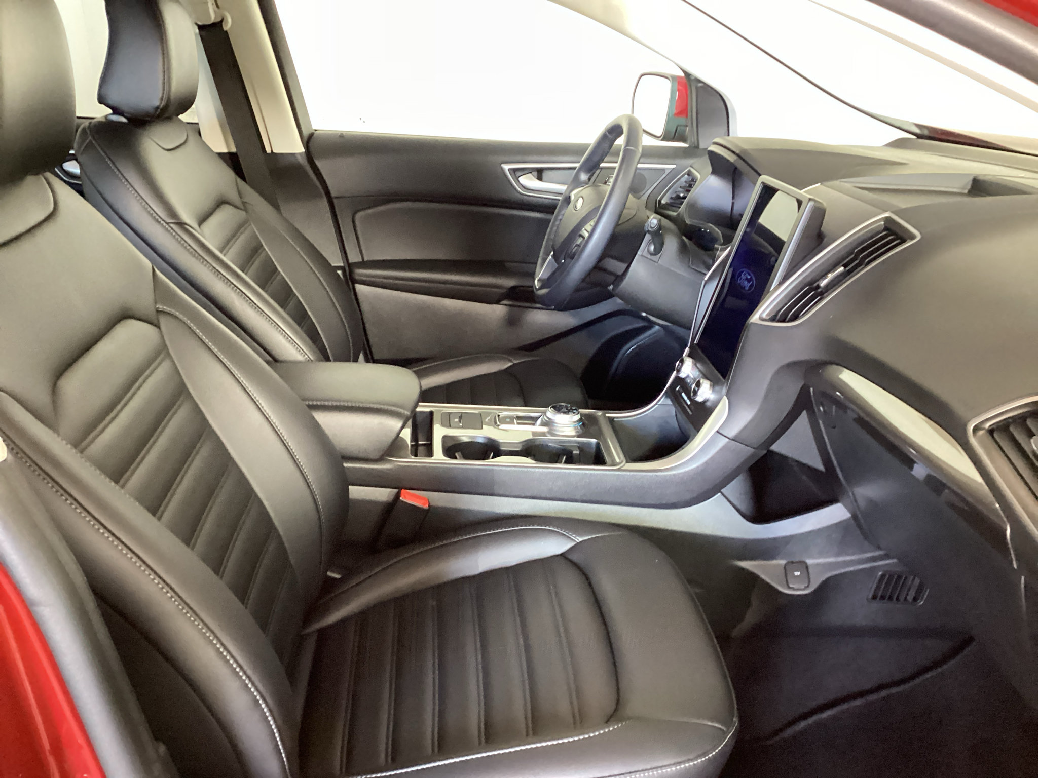 Certified 2024 Ford Edge SEL w/ Convenience Package AWD/4WD image 9