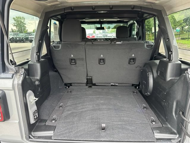Used 2023 Jeep Wrangler Unlimited Sport AWD/4WD image 8