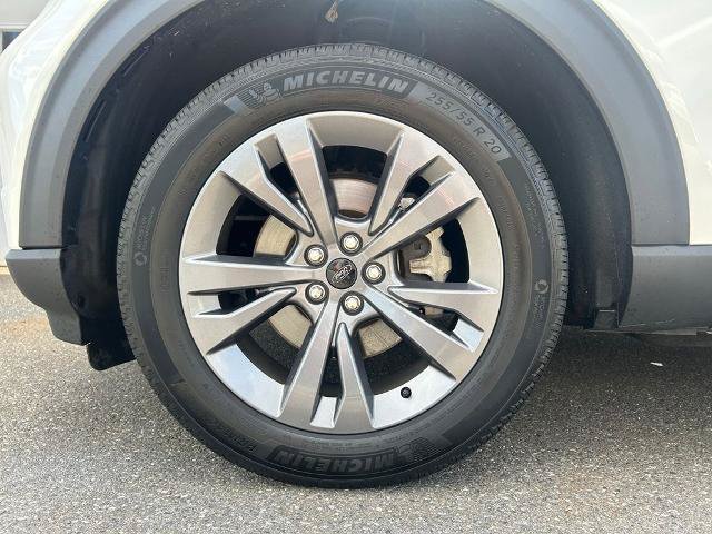 Certified 2023 Ford Explorer XLT w/ Equipment Group 202A AWD/4WD image 33