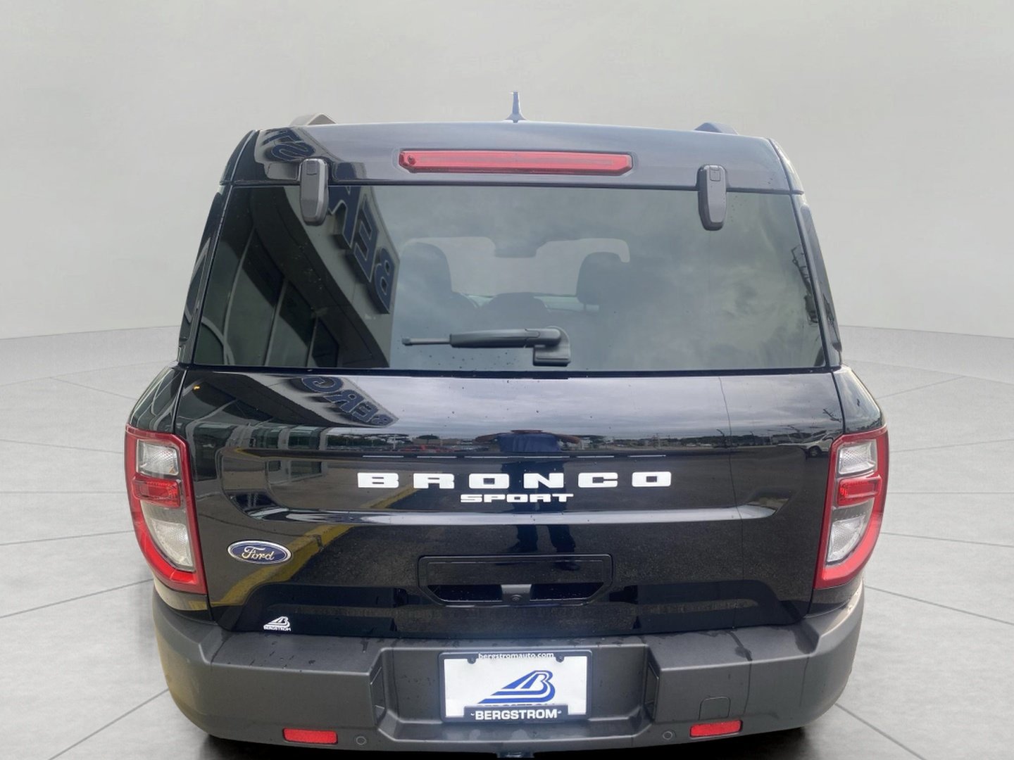 Certified 2023 Ford Bronco Sport Outer Banks w/ Tech Package AWD/4WD image 9