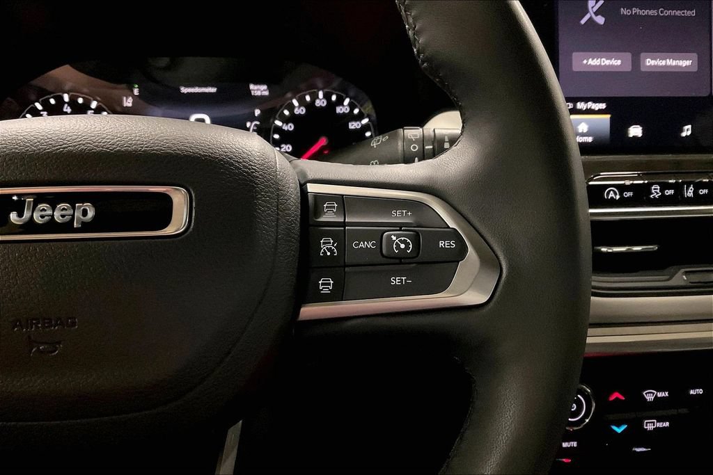 Used 2025 Jeep Compass Limited AWD/4WD image 18