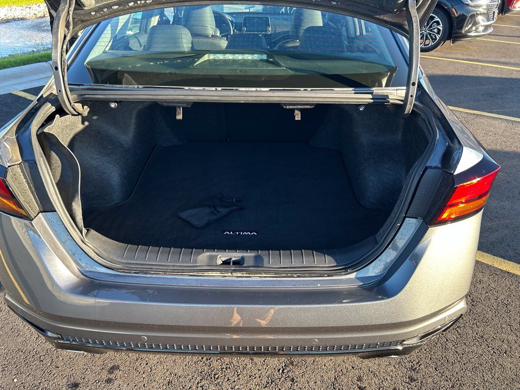 Used 2025 Nissan Altima 2.5 SR AWD/4WD image 22