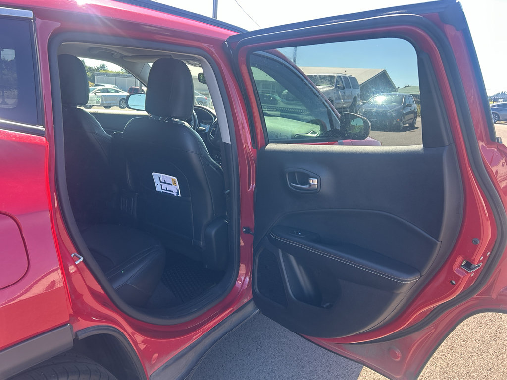 Used 2020 Jeep Compass Latitude w/ Popular Equipment Group FWD image 29