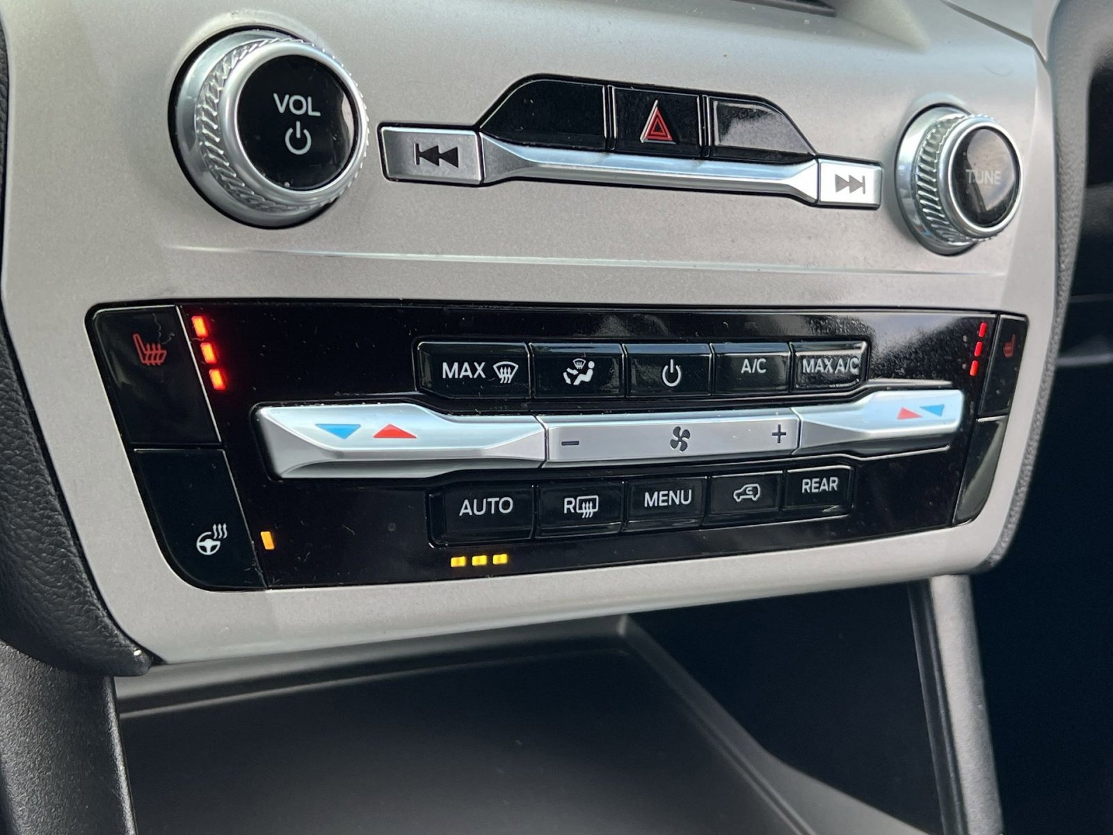 Certified 2023 Ford Explorer XLT w/ Equipment Group 202A image 20