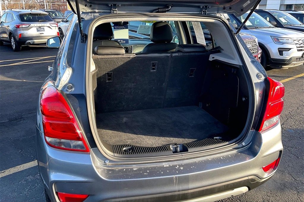 Used 2019 Chevrolet Trax LT w/ LT Convenience Package image 25