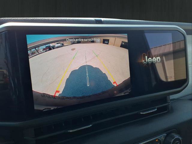 Used 2025 Jeep Wrangler Sport image 23