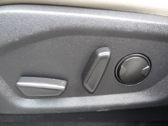 Certified 2024 Ford Edge Titanium AWD/4WD image 7