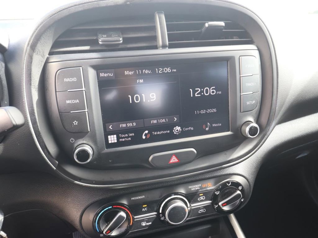 Used 2025 Kia Soul LX w/ LX Technology Package image 19