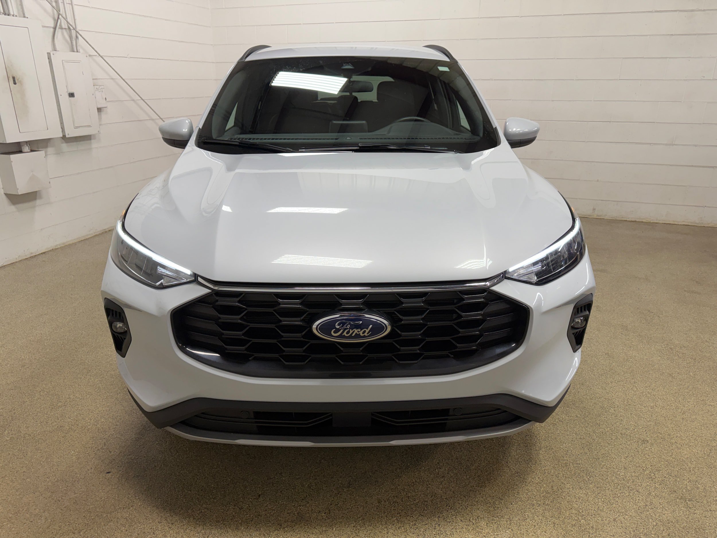 Certified 2025 Ford Escape ST-Line Select AWD/4WD image 29