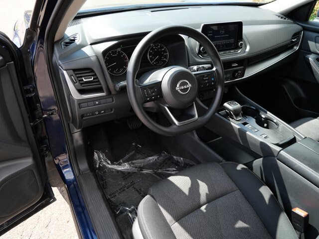Used 2024 Nissan Rogue SV FWD image 11