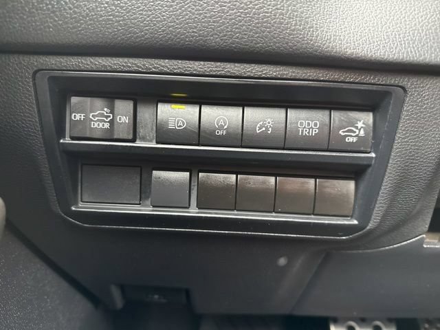 Used 2022 Toyota Tundra Limited w/ TRD Off-Road Package AWD/4WD image 23