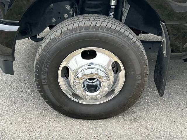 Certified 2022 Ford F350 Limited image 10