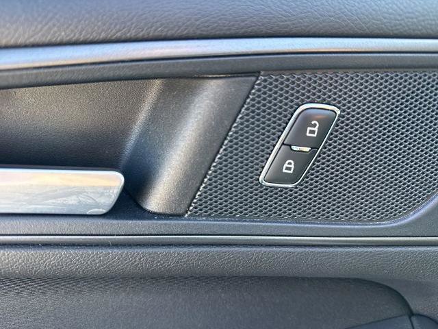 Certified 2019 Ford Edge SE w/ SE Fleet Driver's Package image 22