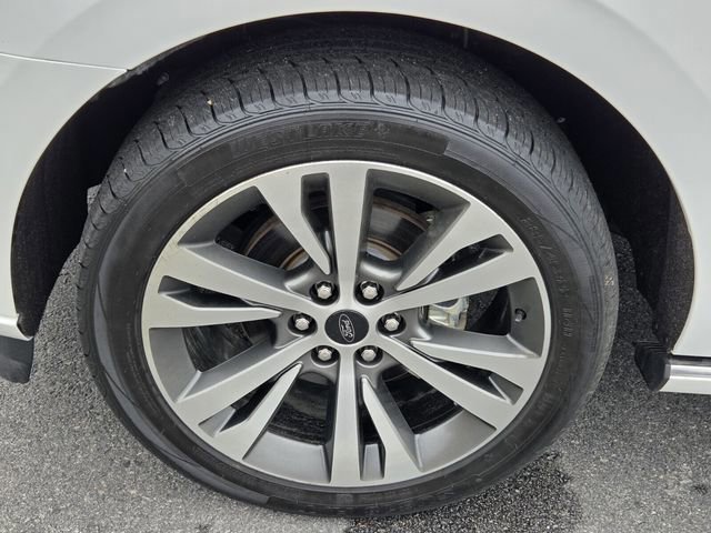 Certified 2020 Ford Expedition Platinum image 9