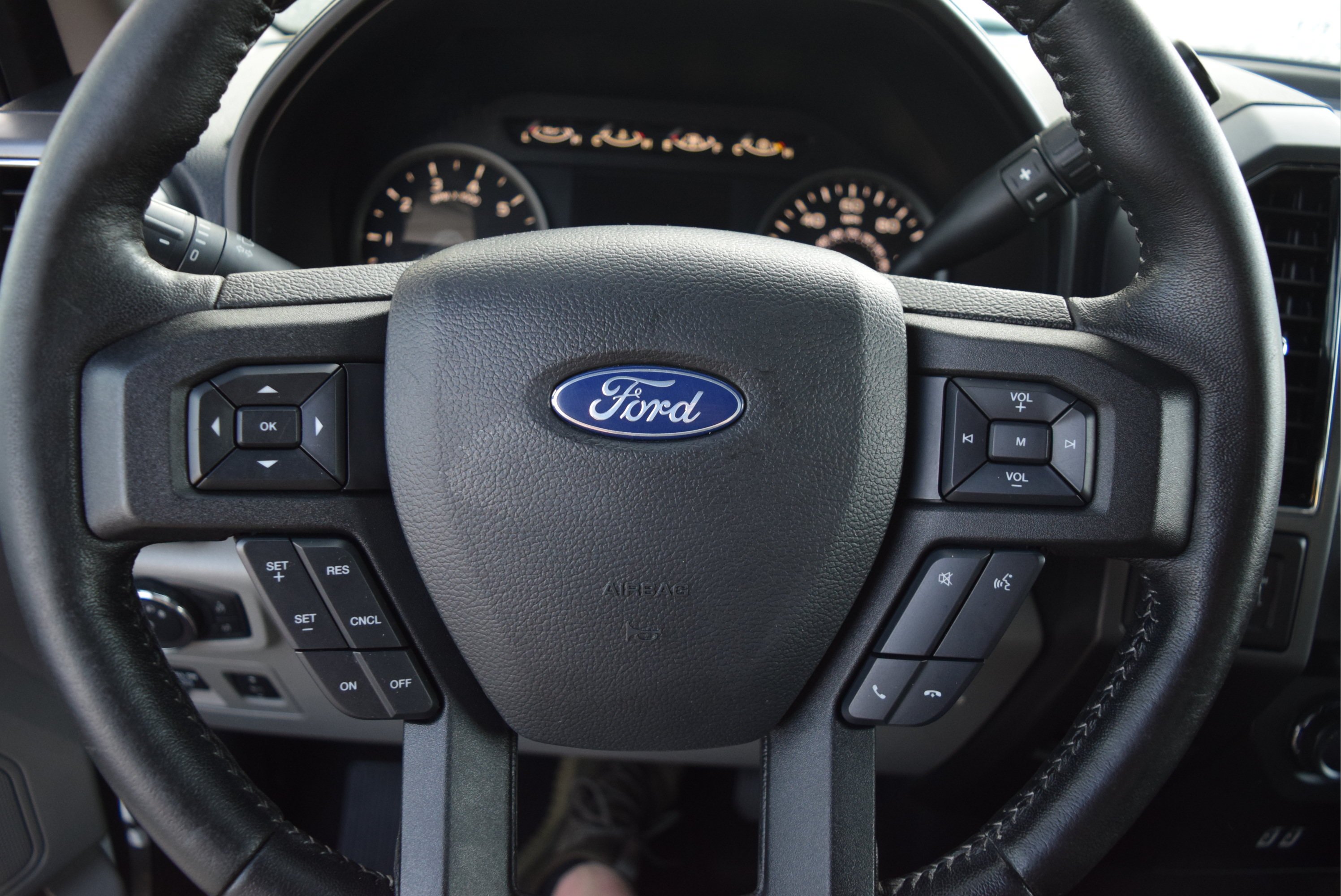 Certified 2019 Ford F150 XLT w/ Equipment Group 302A Luxury AWD/4WD image 13