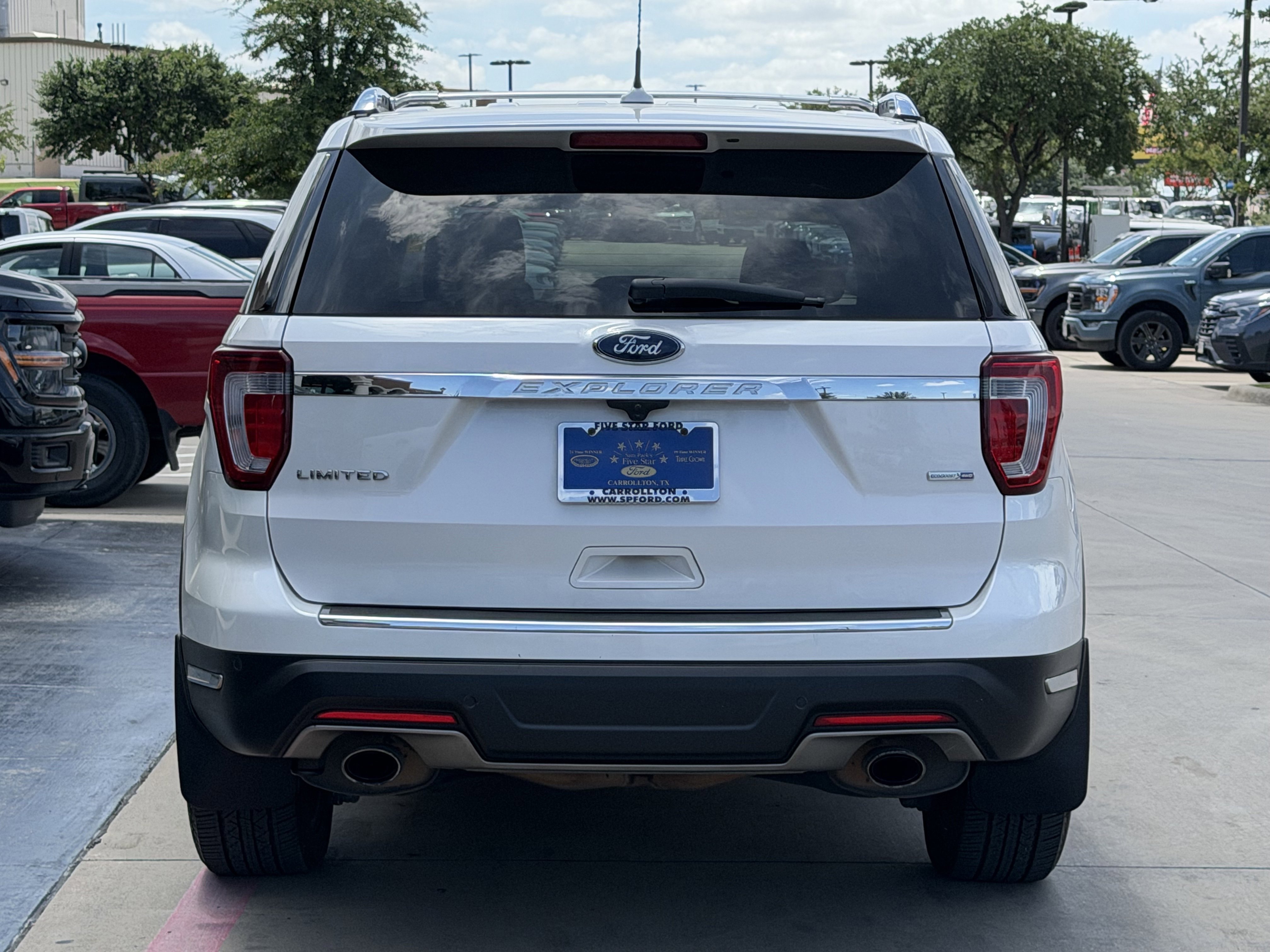 Certified 2019 Ford Explorer Limited w/ Ford Safe & Smart Package AWD/4WD image 5