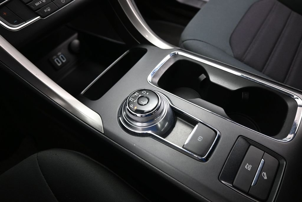 Certified 2019 Ford Fusion SE FWD image 16