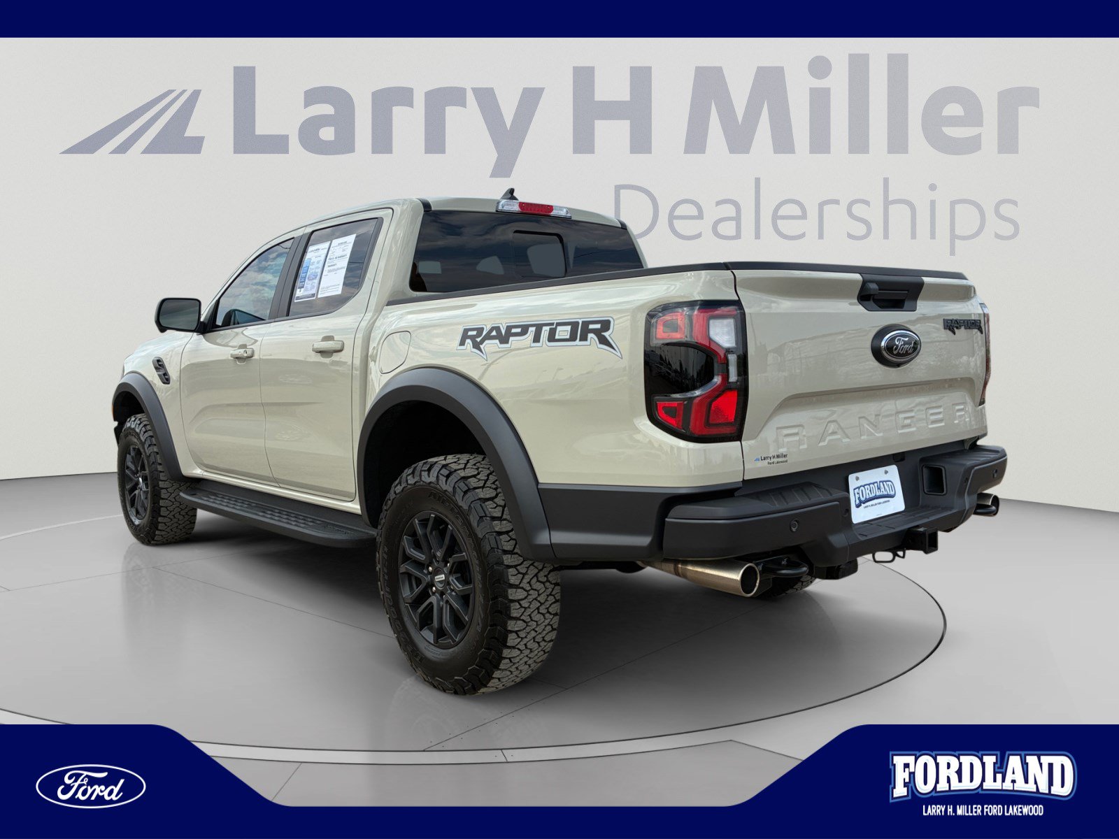 Certified 2025 Ford Ranger Raptor AWD/4WD image 3