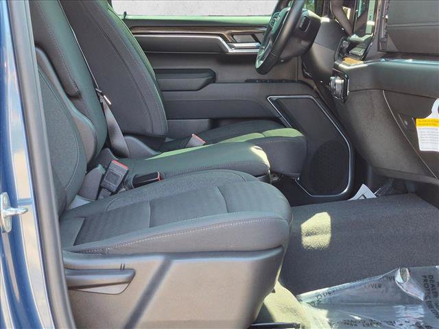 Used 2024 Chevrolet Silverado 1500 LT RWD image 18